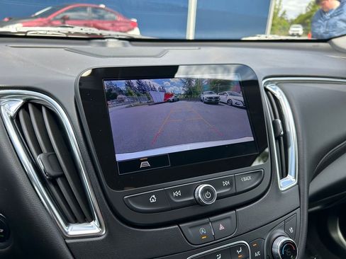 Used 2024 Chevrolet Malibu LT FWD image 18