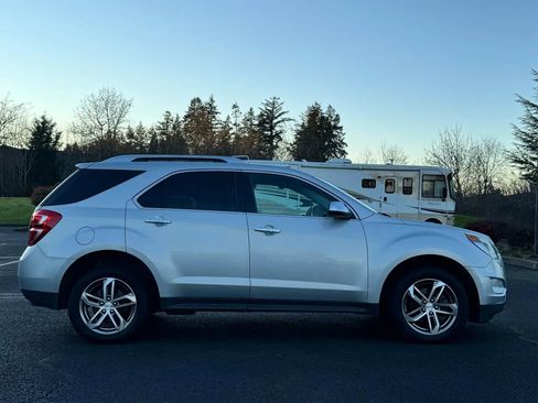 Used 2017 Chevrolet Equinox Premier w/ Enhanced Convenience Package image 6