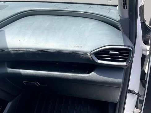 Used 2023 Hyundai Santa Fe SEL FWD image 16