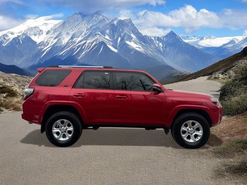 Certified 2022 Toyota 4Runner SR5 Premium image 6