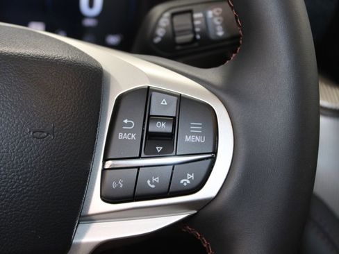 New 2026 Ford Explorer Active RWD image 39