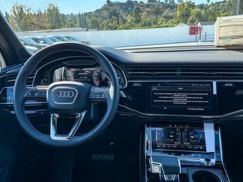 Used 2025 Audi Q7 3.0T Premium Plus w/ Premium Plus Package AWD/4WD image 13