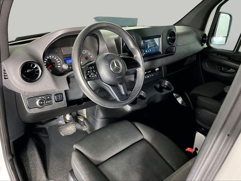 Used 2019 Mercedes-Benz Sprinter 144 image 17