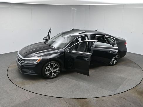 Used 2020 Volkswagen Passat 2.0T SEL image 49