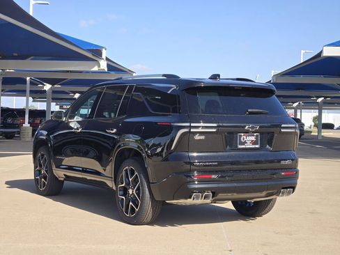 New 2026 Chevrolet Traverse High Country FWD image 3
