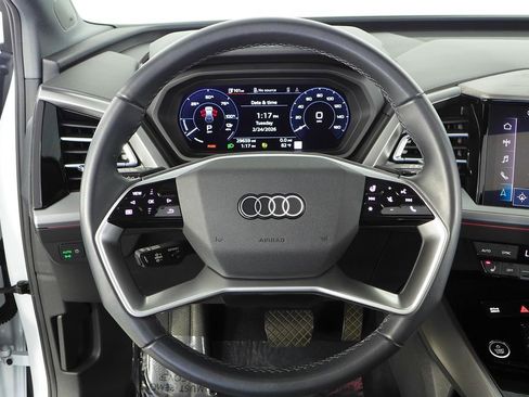 Used 2023 Audi Q4 e-tron Premium Plus w/ Premium Plus image 27