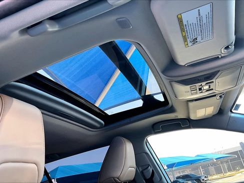 Used 2024 Toyota RAV4 Limited image 13