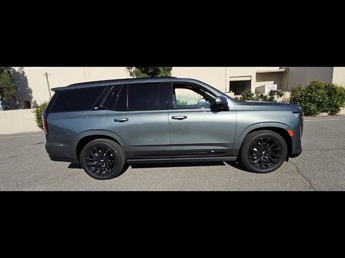 Used 2024 Cadillac Escalade Sport w/ LPO, ONYX Package image 9