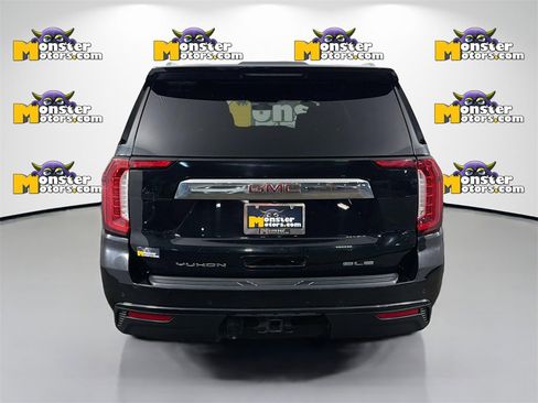 Used 2022 GMC Yukon XL SLE image 6
