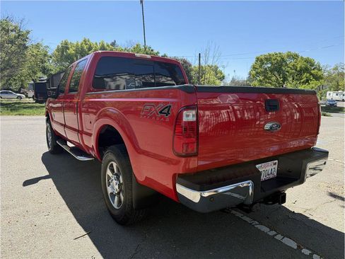 Used 2016 Ford F250 Lariat w/ Lariat Interior Package image 2
