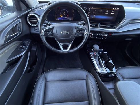 Used 2025 Chevrolet Trax ACTIV w/ Driver Confidence Package image 11