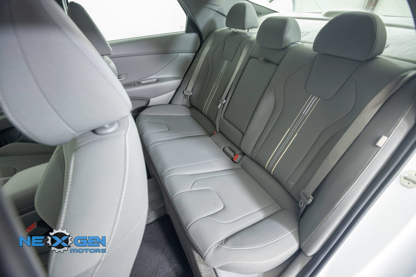 Used 2024 Hyundai Elantra SEL w/ Convenience Package FWD image 32