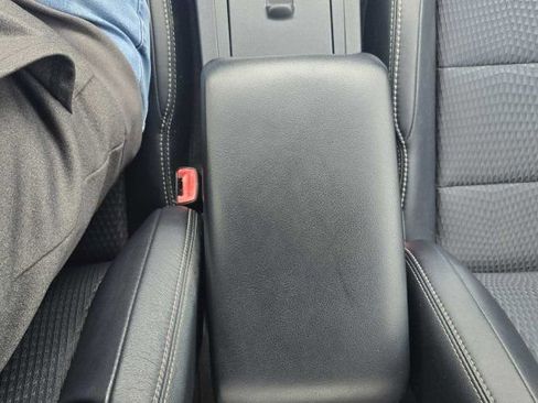 Used 2013 Toyota Camry SE FWD image 23