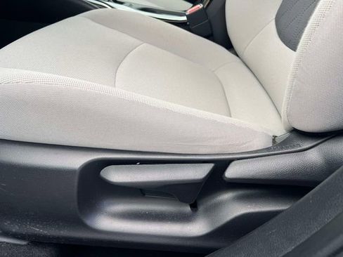 Used 2022 Toyota Corolla LE image 20