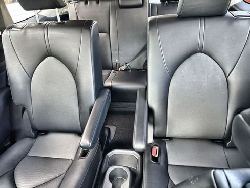 Used 2024 Toyota Grand Highlander XLE FWD image 30