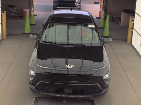 Certified 2024 Hyundai Kona SE FWD image 2