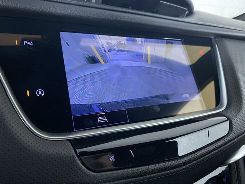 Certified 2022 Cadillac XT5 Premium Luxury image 6