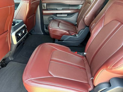 Used 2024 Ford Expedition Max Limited AWD/4WD image 19