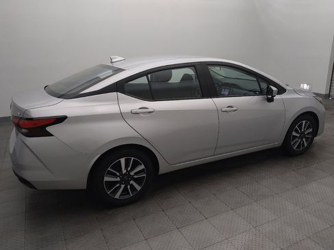 Used 2024 Nissan Versa SV FWD image 10