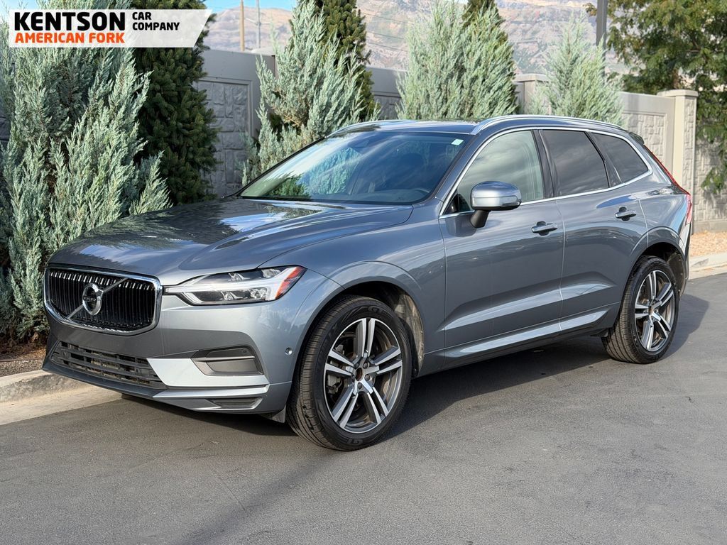 Used 2019 Volvo XC60 T6 Momentum w/ Premium Package AWD/4WD image 3