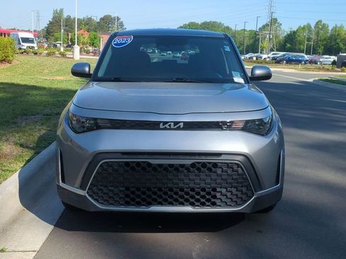 Used 2023 Kia Soul LX FWD image 16