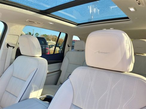 New 2026 Buick Enclave Avenir w/ Super Cruise Package image 29