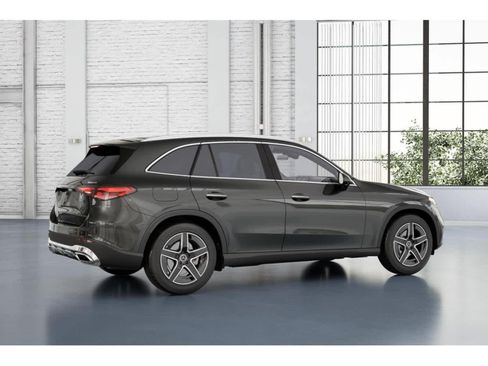 Used 2026 Mercedes-Benz GLC 300 4MATIC image 18