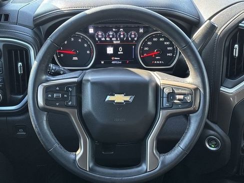 Used 2022 Chevrolet Silverado 1500 High Country w/ Technology Package image 11