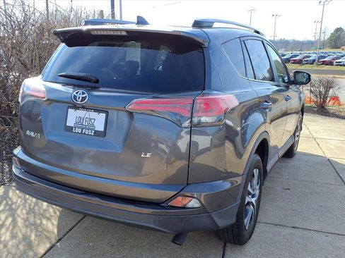 Used 2017 Toyota RAV4 LE image 4