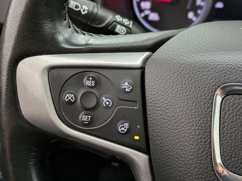 Used 2022 GMC Terrain SLT AWD/4WD image 6