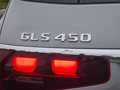 Used 2024 Mercedes-Benz GLS 450 4MATIC image 34