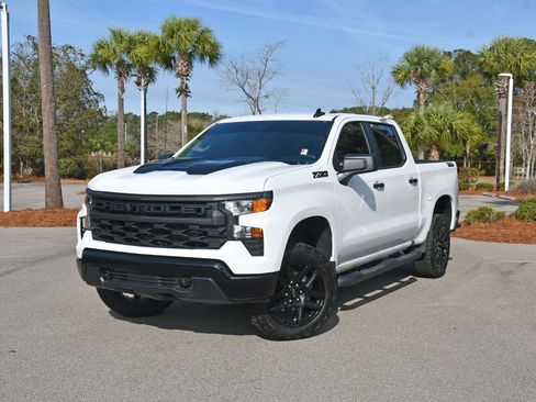 Used 2025 Chevrolet Silverado 1500 Custom Trail Boss w/ Dark Appearance Package image 6
