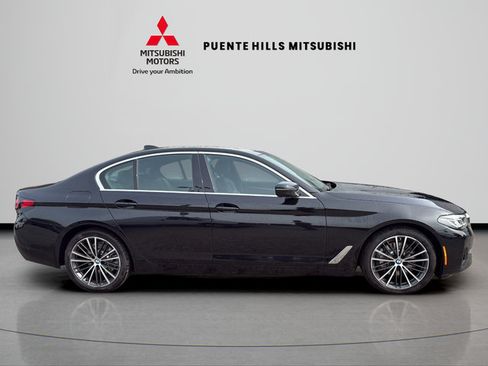 Used 2023 BMW 530i w/ Convenience Package RWD image 4