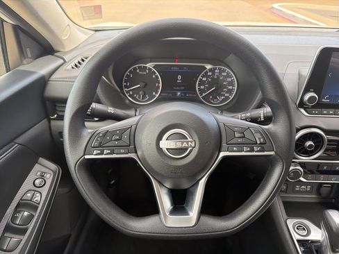 Used 2024 Nissan Sentra SV FWD image 22