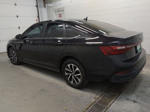 Used 2025 Volkswagen Jetta S image 3