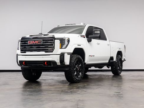 Used 2025 GMC Sierra 2500 AT4 w/ AT4 Premium Plus Package AWD/4WD image 7