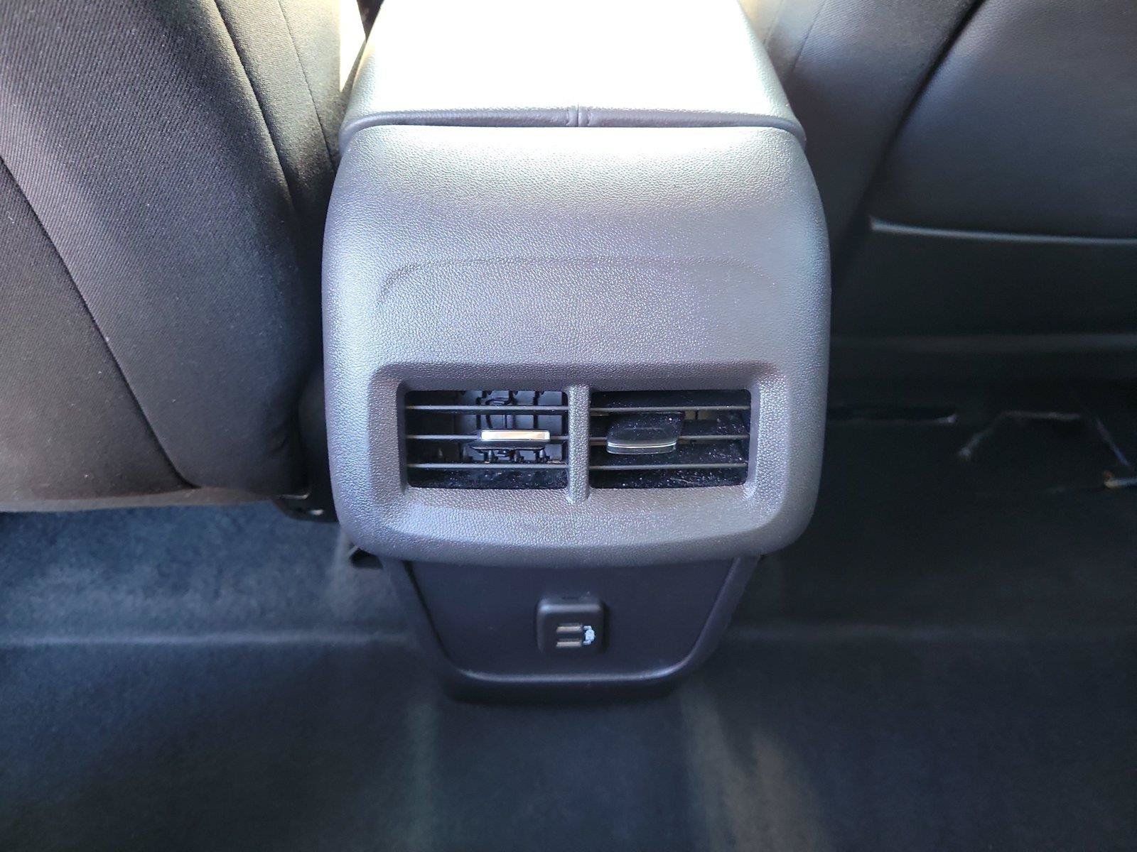 Used 2024 GMC Terrain SLE AWD/4WD image 10