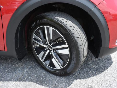 Used 2020 Kia Niro EX FWD image 45