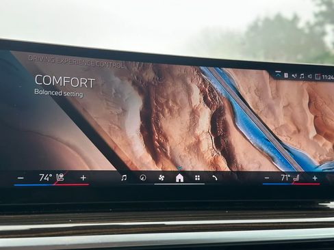 Certified 2024 BMW X5 xDrive40i w/ Premium Package image 41