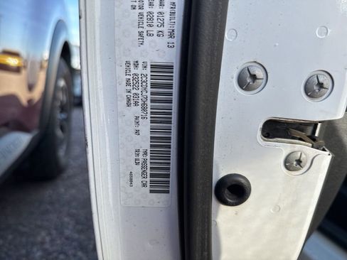 Used 2013 Dodge Challenger SRT8 w/ Harman Kardon Audio Group image 21