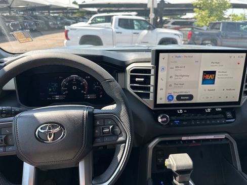 Used 2025 Toyota Tundra Limited image 21