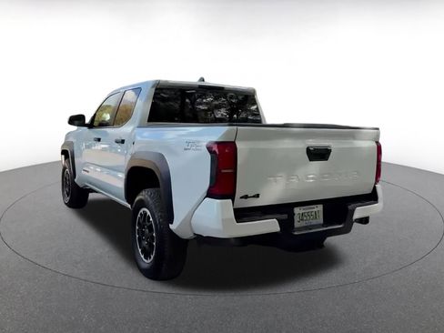 Used 2025 Toyota Tacoma TRD Off-Road image 11