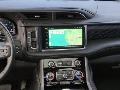 Used 2022 GMC Yukon XL Denali image 30