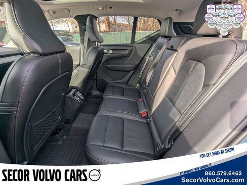 Certified 2023 Volvo XC40 B5 Ultimate w/ Protection Package Premier image 22