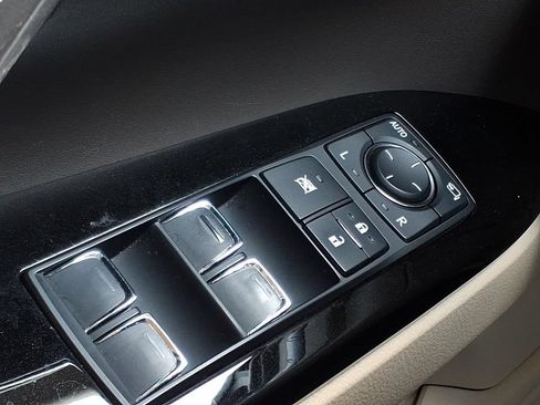 Used 2018 Lexus LX 570 4WD w/ Luxury Package image 24