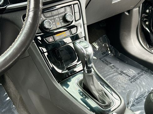 Used 2020 Buick Encore Essence FWD image 11