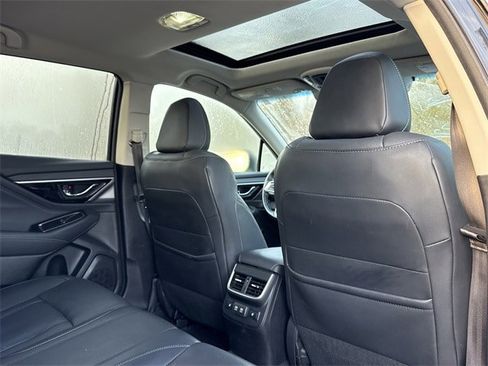 Used 2022 Subaru Outback Limited image 18