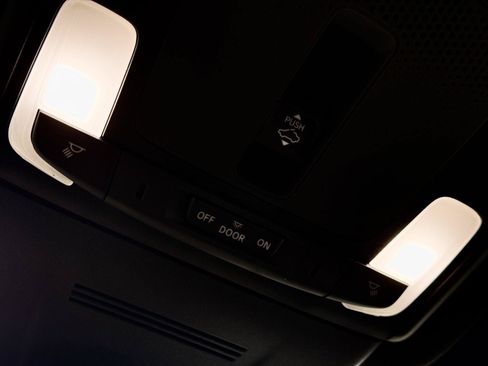 Used 2023 Honda CR-V Sport Touring image 21