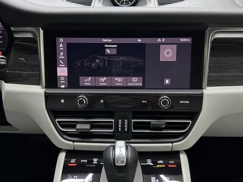 Used 2024 Porsche Macan S image 29