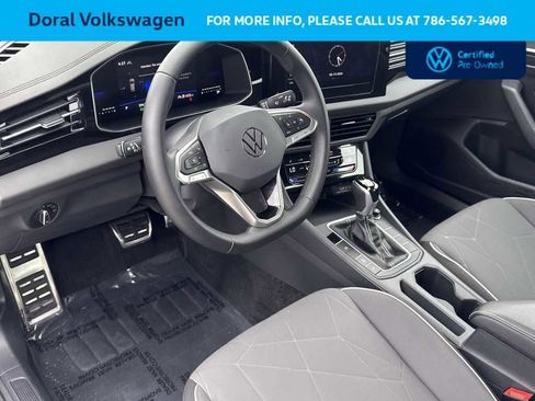 Used 2025 Volkswagen Jetta Sport FWD image 13